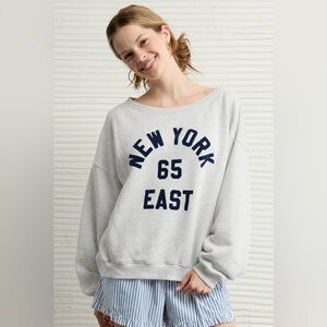 AE Off The Shoulder Destination Graphic Sweatshirt (XL)